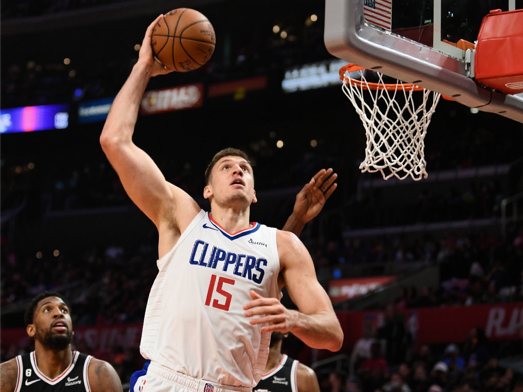 而是充满现 而是充满现